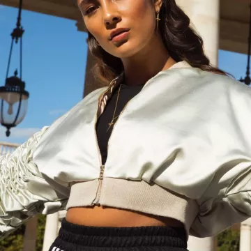 Le jogging Adidas x Ji Won Choi porté par Chilla sur son compte Instagram @chillaofficiel 