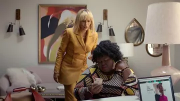 Blazer de detalle de botón amarillo usado por Giselle (Nicole Ari Parker) en Empire Temporada 6 Episodio 12