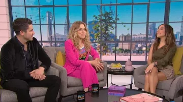 L'académie de L'Maura Haut porté par Lilliana Vazquez sur E! News Du 11 Mars 2020
