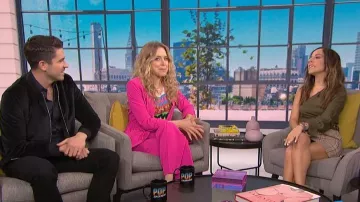 Babaton Erickson Jupe portée par Lilliana Vazquez sur E! News Du 11 Mars 2020
