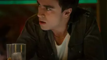 Chemise en jean noire de Samuel García Domínguez (Itzan Escamilla) dans Élite (S03E08)