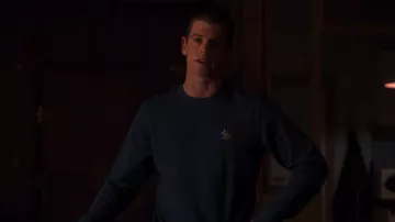 Lacoste Palmier Bleu Crew Neck Fleece Pullover de Guzmán (Miguel Bernardeau) dans l'Élite (S03E03)