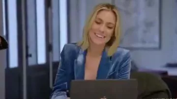 Carré d'or, Hoop Boucles d'oreilles portées par Kristin Cavallari en Très Cavallari Saison 3 Épisode 10