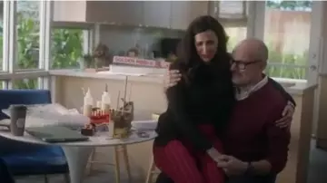 Red Pants worn by Delia (Michaela Watkins) in The Unicorn Season 1 Episode 18
