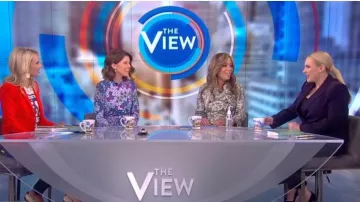 Elie tahari Dark pur­ple Jezebel Twill Blaz­er worn by Meghan McCain on The View March 11, 2020