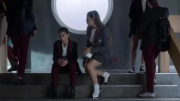 Shoes black and white worn by Read (Danna Paola) in Elite (S03E05)