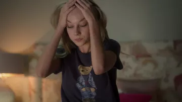 Ralph Lauren Polo Bear cotton T-shirt worn by Carla (Ester Expósito) in Elite (S03E06)