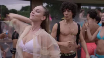 Versace Greca-print swimming trunks worn by Valerio (Jorge López) in Elite (S03E06)