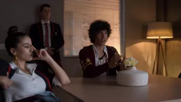 Polo Ralph Lauren Cotton Cardigan in burgundy worn by Valerio (Jorge López) in Elite (S03E07)