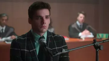 Black plaid jacket blazer of Polo (Álvaro Rico) in Elite (S03E01)