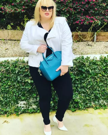 Givenchy Large Antigona Tote of Rebel Wilson on the Instagram account @rebelwilson