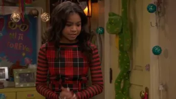 Sleeve­less Red Check Top worn by Nia Baxter (Navia Robinson) in Raven's Home Season 3 Episode 19