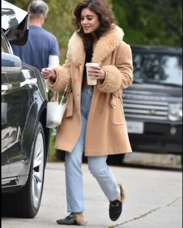 Poppy lissiman Poison Pouchette usada por Vanessa Hudgens Los Feliz marzo 9, 2020