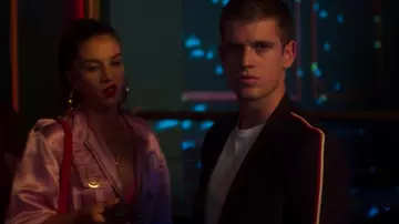 Suits Jacket of Guzmán (Miguel Bernardeau) in Elite (S03E03)