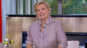 La camisa de seda estampada de sesenta de Anne-Élisabeth Lemoine en Cà vous el 21.02.2020