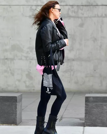 Dior Diorcamp Low Boot usado por Irina Shayk Ciudad de Nueva York 13 de marzo de 2020