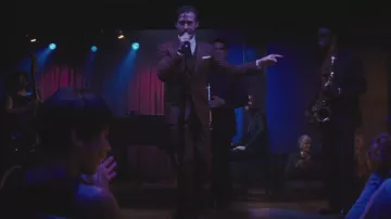 The 3-piece set light brown and is worn by Sebastian (Ryan Gosling) in the movie La La Land