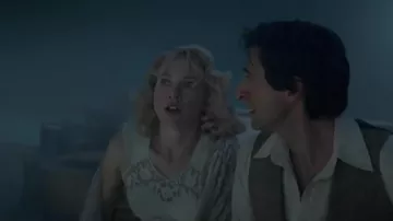 White shirt of Jack Driscoll (Adrien Brody) in King Kong