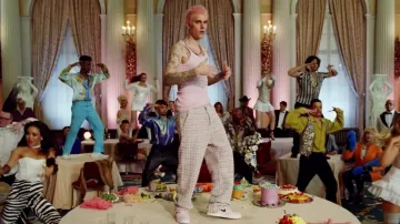 Nike Air Force 1 sneakers porté par Justin Bieber dans son Délicieux (official Music Video)