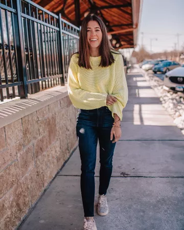Zapatillas impresas de Liz Adams en la cuenta de Instagram @lizadams