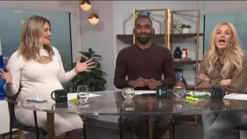 Zara Découper Robe en Maille porté par Carissa Loethen sur E! News Le 13 Mars 2020