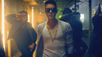 Versace Gold necklace worn by Justin Bieber in his Confident music video feat. Chance The Rapper