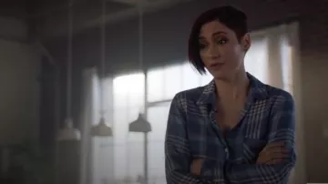 Bleu Chemise à Carreaux portée par Alex Danvers (Chyler Leigh) dans Supergirl Saison 5 Épisode 15