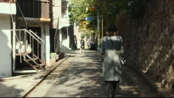 Black Stud­ded West­ern Boots worn by Jo Yi Seo (Kim Da-mi) in Itaewon Class Season 1 Episode 5