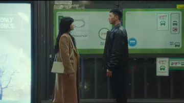 White Leather Croc Bag worn by Oh Soo Ah (Kwon Nara) in Itaewon Class Season 1 Episode 6