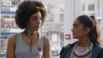 Frites Gris Réservoir de T-Shirt porté par le projet de Loi (Pearl Mackie) dans Doctor Who (S10E04)