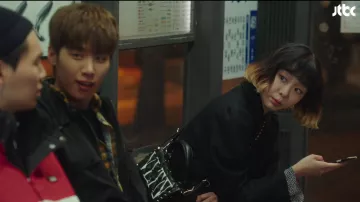 Black mini Handbag worn by Jo Yi Seo (Kim Da-mi) in Itaewon Class Episode 5