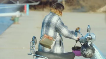 Green Tote Bag worn by Oh Soo Ah (Kwon Nara) in Itaewon Class Episode 7