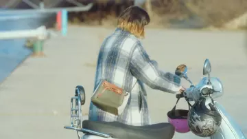 Green Tote Bag worn by Oh Soo Ah (Kwon Nara) in Itaewon Class Episode 7