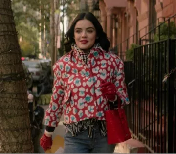 Chaqueta Jacquard Roja Valentino Cotton Blend usada por Lucy Hale, 12 de marzo de 2020