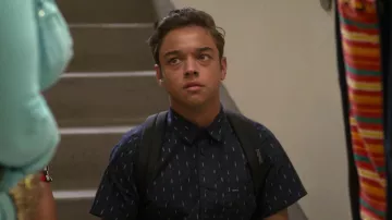 RCVA Imprimé Bouton de Chemise de Ruby Martinez (Jason Genao) Sur Mon Bloc (S03E02)