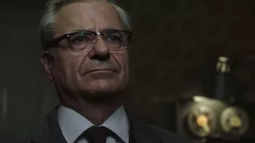 Ray-Ban square brown eyeglasses worn by Dr. Meisner (Martin Umbach) as seen in Treadstone (S01E01)