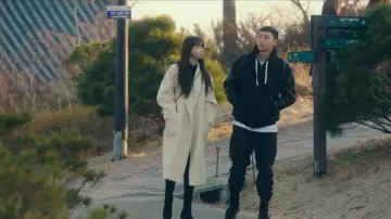 White Wool Blend Coat worn by Oh Soo Ah (Kwon Nara) in Itaewon Class Season 1 Episode 7