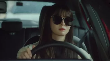 Black Round Sun­glass­es worn by Oh Soo Ah (Kwon Nara) in Itaewon Class Season 1 Episode 7