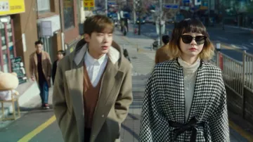 Black Sun­glass­es worn by Jo Yi Seo (Kim Da-mi) in Itaewon Class Season 1 Episode 8