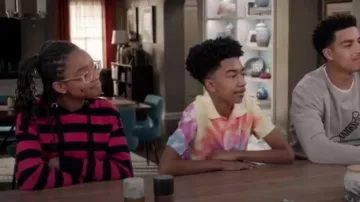 Noir et Rose Rayé à Capuche porté par Diane Johnson (Marsai Martin), en black-ish Saison 6 Épisode 18