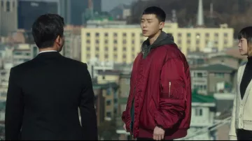 Mer­lot Over­sized Shell Bomber Jack­et worn by Park Sae Ro Yi (Park Seo-joon) in Itaewon Class Episode 11