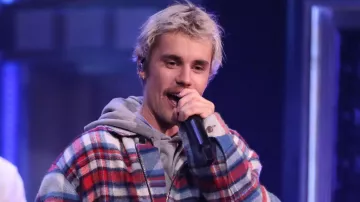 We 1 1 done Plaid jacket  worn by Justin Bieber Justin Bieber in The Tonight Show Starring Jimmy Fallon 