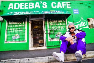 Tracksuit jacket black and purple worn by DJ Snake on the account Instagram of @djsnake