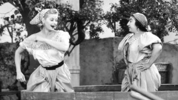 White Crochet Blouse worn by Lucy Ricardo (Lucille Ball) in I Love Lucy (S05E23)