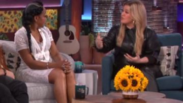 Topshop Manches Longues Simili Cuir Combinaison portée par Kelly Clarkson sur L'Kelly Clarkson Spectacle le 18 Mars 2020