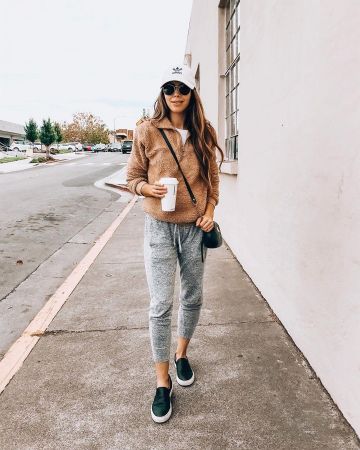 Skye Jogger Pants de LaTisha Springer en la cuenta de Instagram @latishaspringer