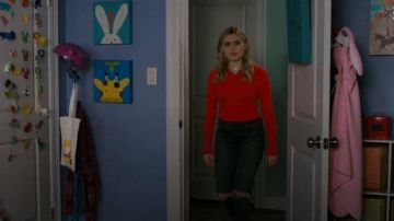 Polo Rojo usado por Taylor Otto (Meg Donnelly) en American Housewife Temporada 4 Episodio 14