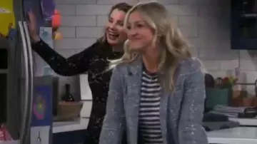 Grey Plaid Wool Blend Blaz­er worn by Rebecca (Abby Elliott) in Indebted Season 1 Episode 7