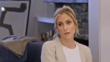 Poignard Hoop boucles d'Oreille portées par Kristin Cavallari en Très Cavallari Saison 3 Épisode 11