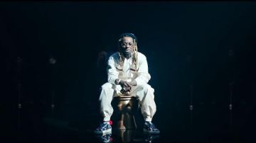 Gucci Lo­go Patch Knit Beanie worn by Lil Wayne in the music video Lil Wayne - Mama Mia (Official Video)